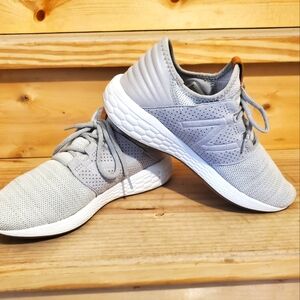 Woman's New Balance Fresh Foam Walking Gray Athletic Sneakers Size 9